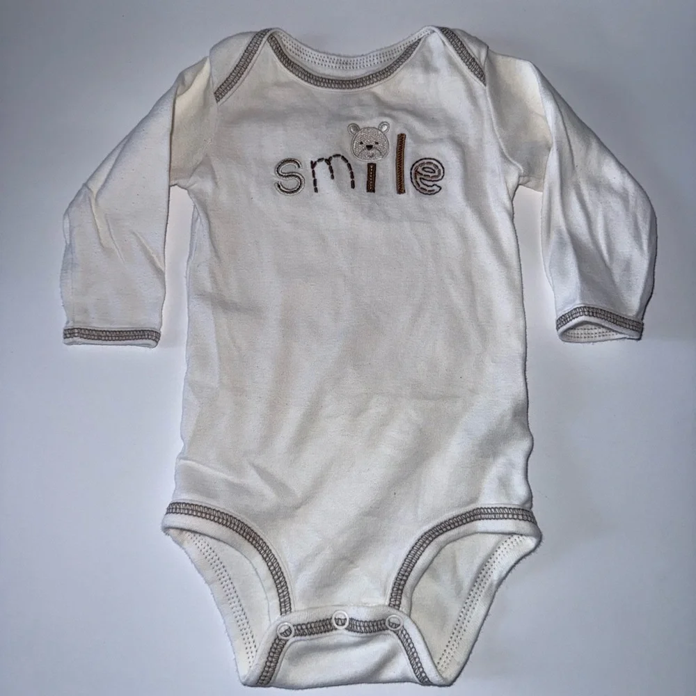Carter’s bodysuit bundle Aqua, Pink, and White girls One Piece Set size 6 M.